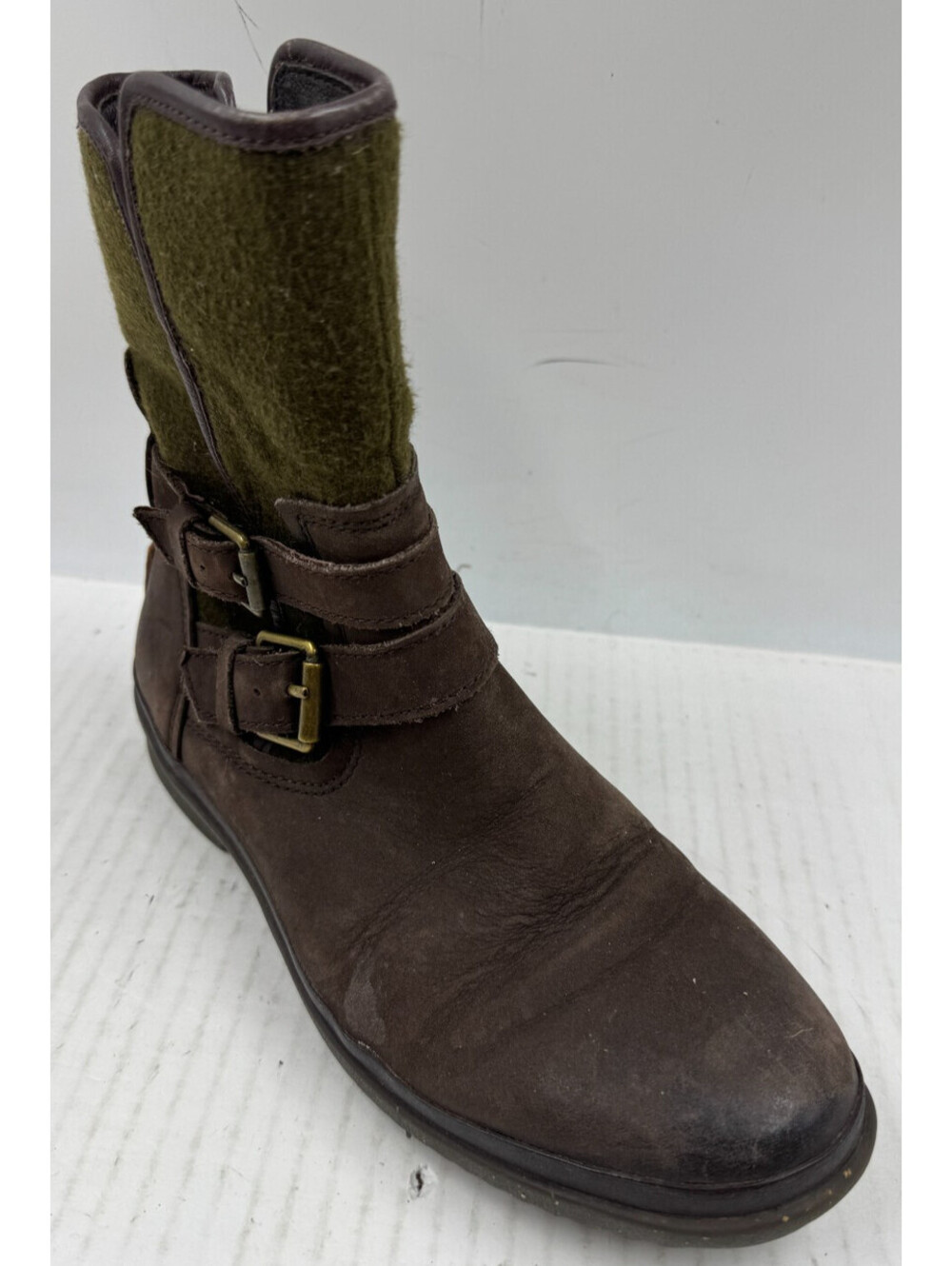 UGG Simmens Boots Women's Size7 Brown Leather Lined Side Zip Ankle Boots